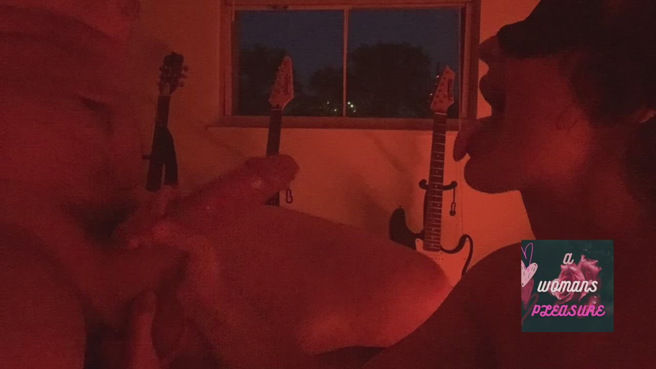 Cums So Hard There's Fireworks : video clip