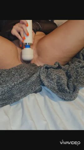 My first time on the magic wand : video clip