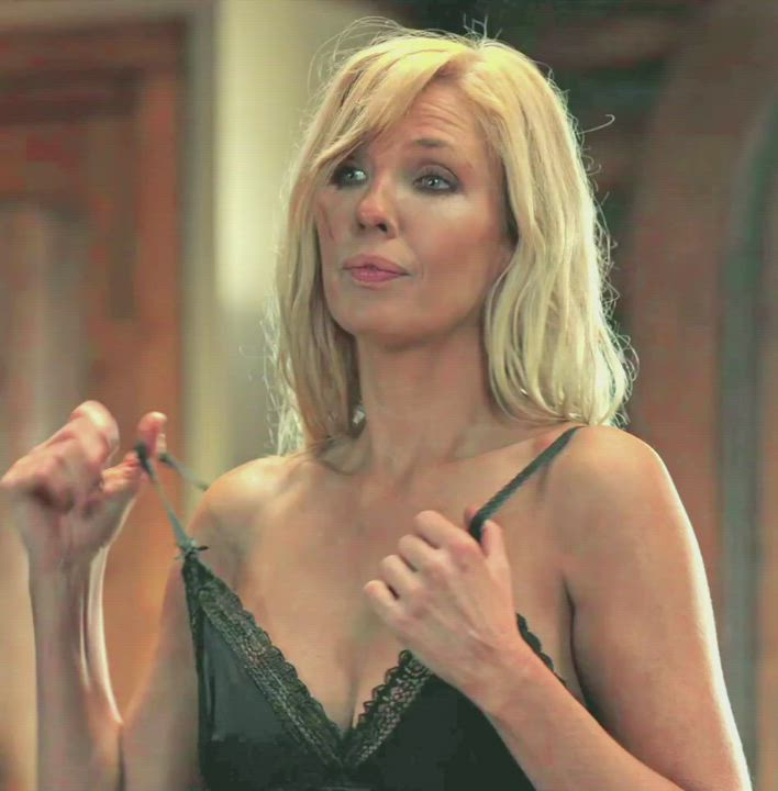 Kelly Reily in Yellowstone' : video clip