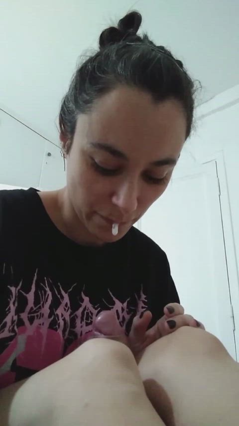 Hands are sometimes not enough. : video clip