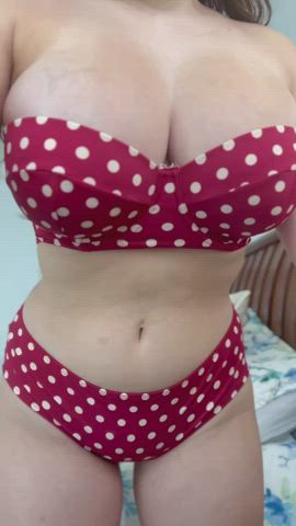 with boobs like this, they’re begging to be motorboated : video clip
