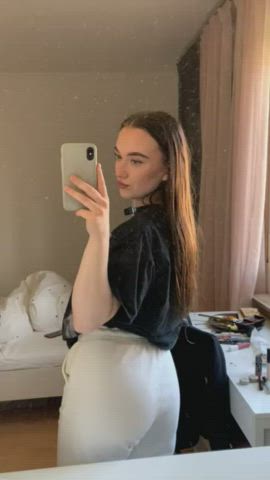Cute ass and a cute smile, that's all i need to be your little slut :P : video clip