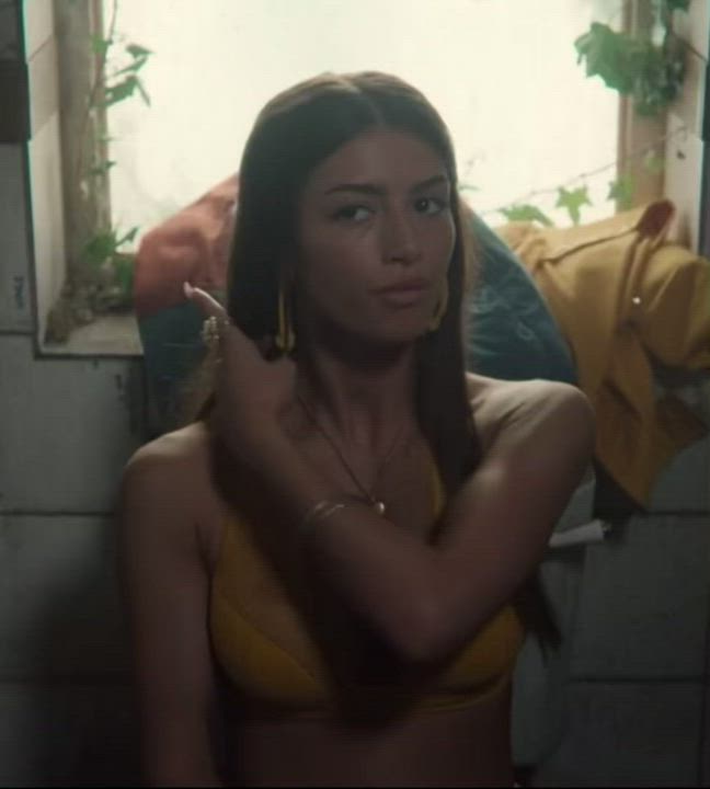 Mimi Keene is a goddess : video clip