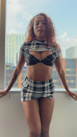 Look like black is my color.. : video clip
