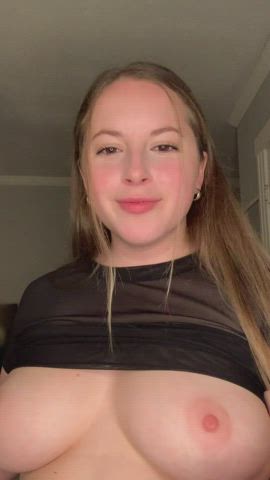 Can a simple pale milf make your day : video clip