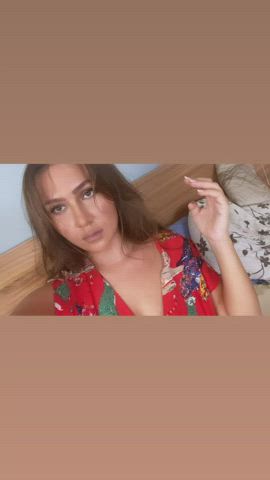 Feel free to stare me. : video clip
