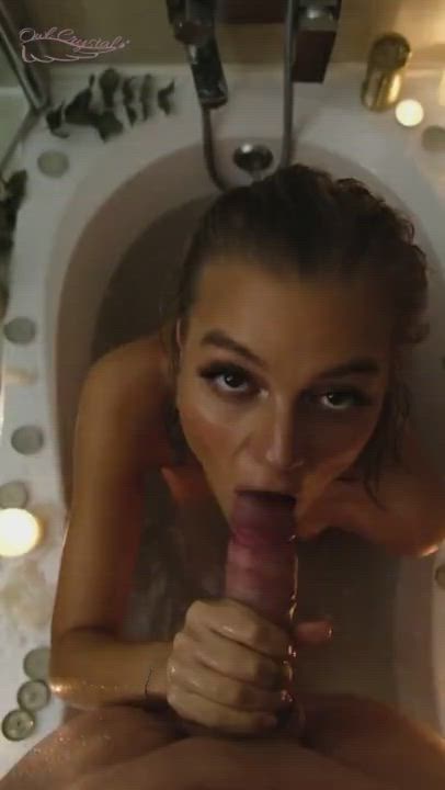 In the Tub : video clip