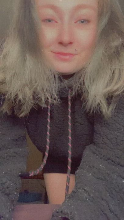 Just dropping by to tell you to have an amazing day today 🥰 : video clip