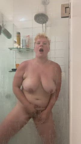Shower squirts feel so, SO good :) : video clip