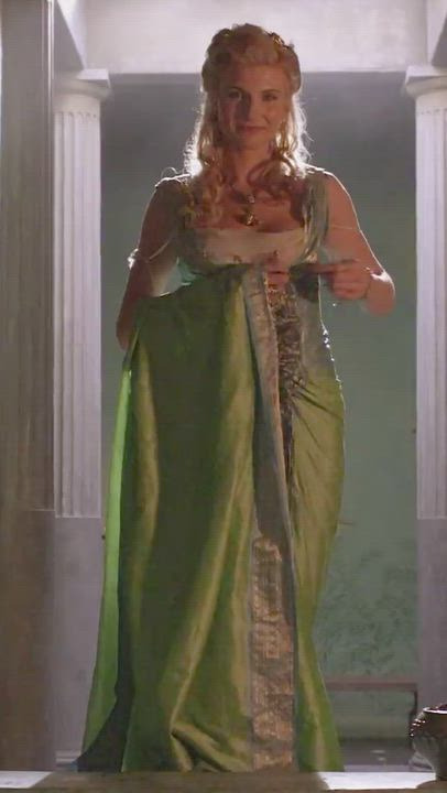 Viva Bianca (at 25) - Spartacus (2010) : video clip