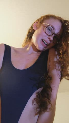 Daddy says redheads are dangerous : video clip