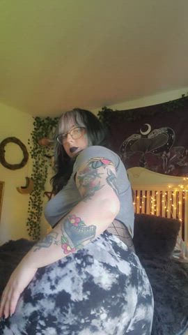 make a goth baby with me 😈 : video clip