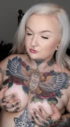 Friday night booby bounce 😘 : video clip