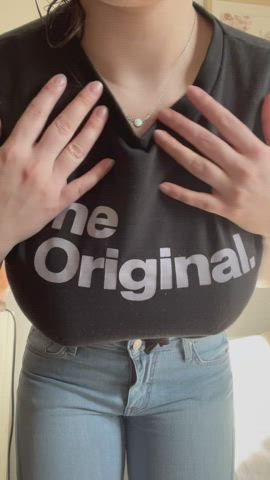My shirt speaks for itself : video clip