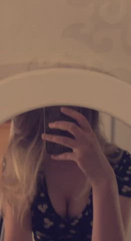 Pull my hair and slap my ass : video clip