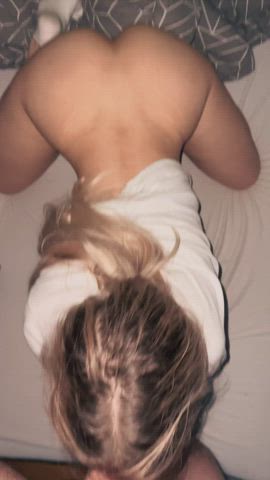 sucking dick is my favorite thing to do : video clip