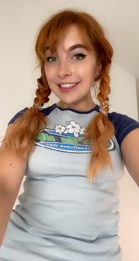 This is the last thing you see before you taste 19 year old pussy 🙊 : video clip