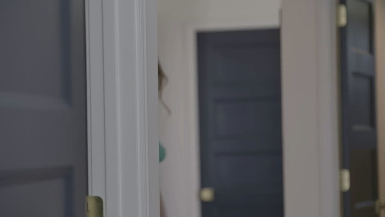 Kyler Quinn - Stepsisters Boo Hoo Story : video clip