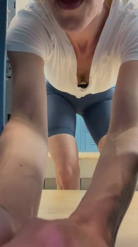Breed me in the locker room : video clip