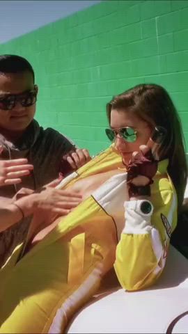 Dude Got The Best Job in The World : video clip
