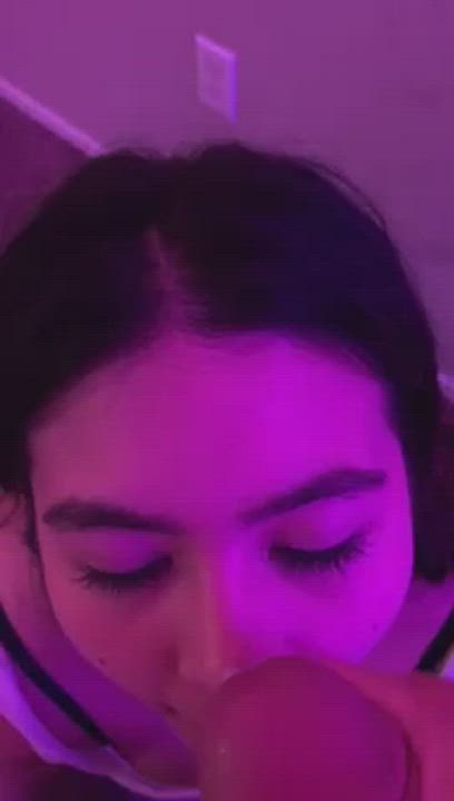 Who wants to cover her more? : video clip