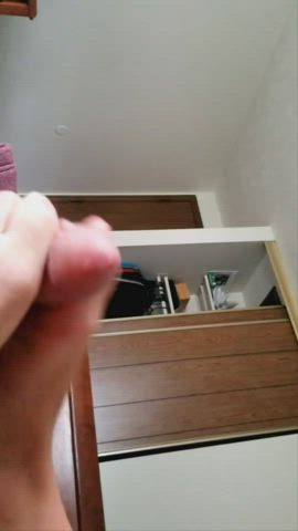 Livs Toes Covered With Cum : video clip