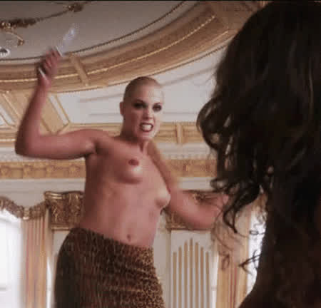Elizabeth Berkley tits & pussy : video clip
