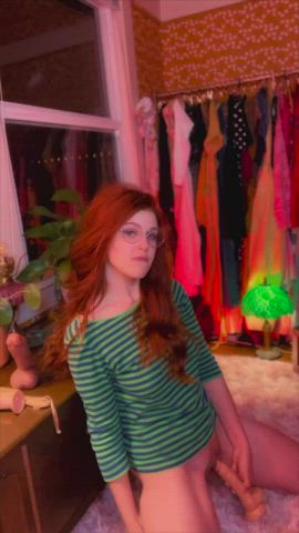 I always make sure to pull up my blinds before I get started : video clip