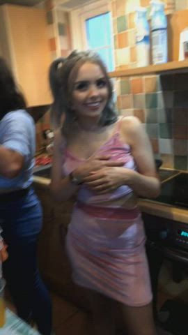 Party flasher : video clip