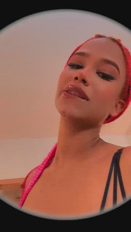 Do I look fuckable for you? : video clip