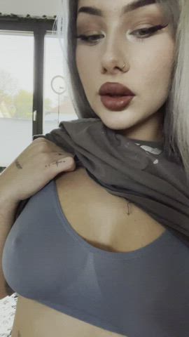 There's always a wild side to an innocent face : video clip