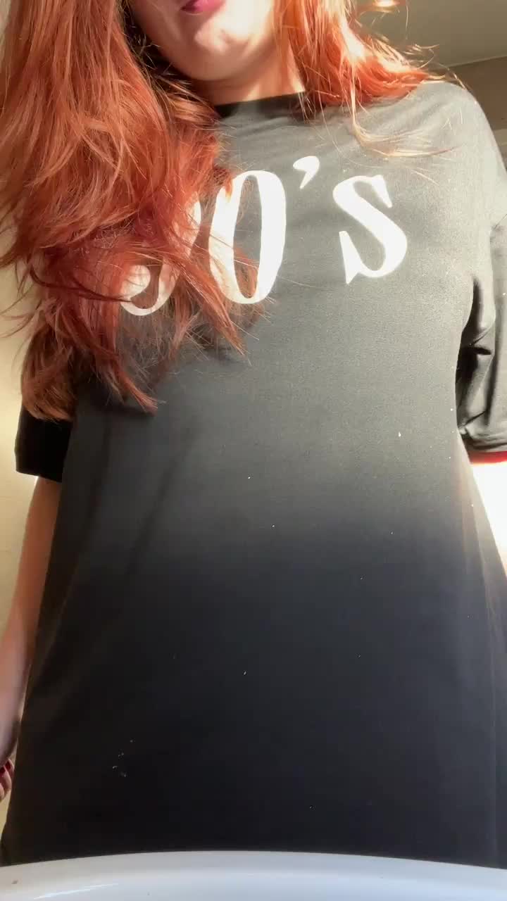 Hopefully you like playful curvy redheads : video clip