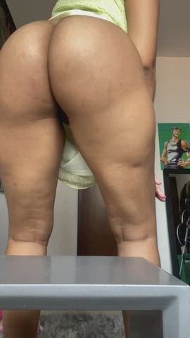 Want yo feast on my ass? : video clip