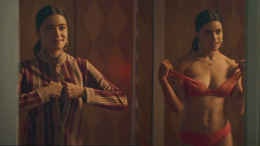 Paulina Gaitán (On/Off) : video clip