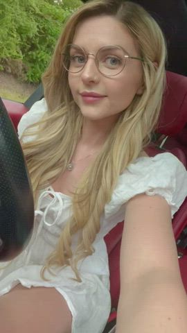 If you want to hitch a ride, you’ll need to fill me up first : video clip