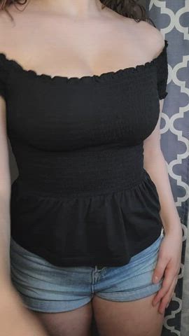If you're into all natural perky boobs, I'm your girl : video clip