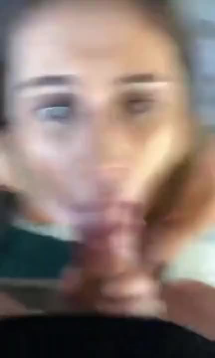 She gets covered in cum : video clip