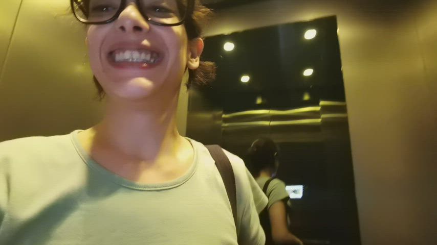 Caught Elevator Masturbating : video clip
