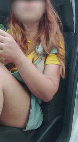 Arriving at the supermarket without panties... : video clip