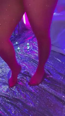 I fucking porn mommy's dress! I can't stop thinking of her thick body : video clip