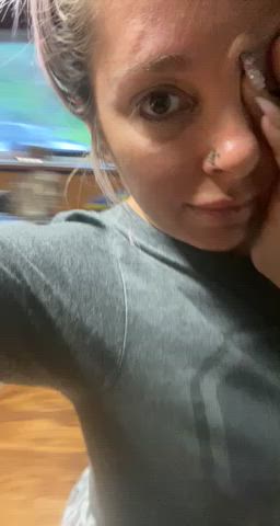 Does my big booty make you hard : video clip