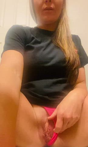 Bring your seed and make my pussy even happier. 39yo w 3 kids : video clip