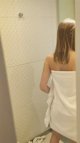 When they open the door and you get excited !! : video clip