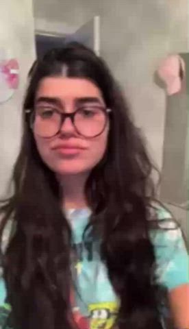 Looks like a TikTok but not sure. Please help, down bad : video clip