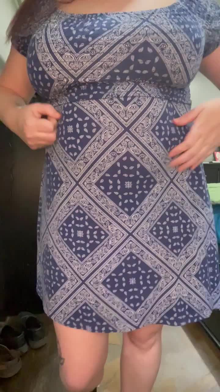 I will show my breasts to anyone that asks : video clip