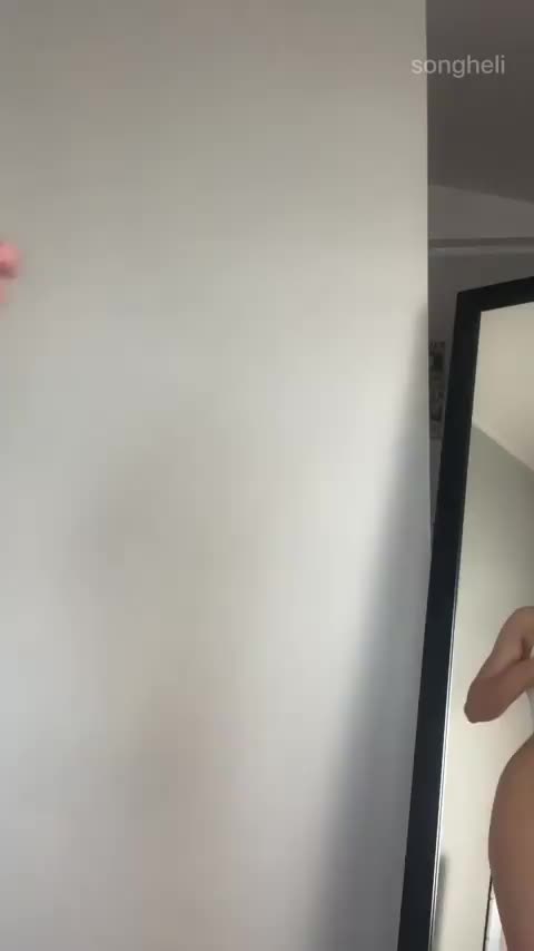 Petite but bouncy : video clip