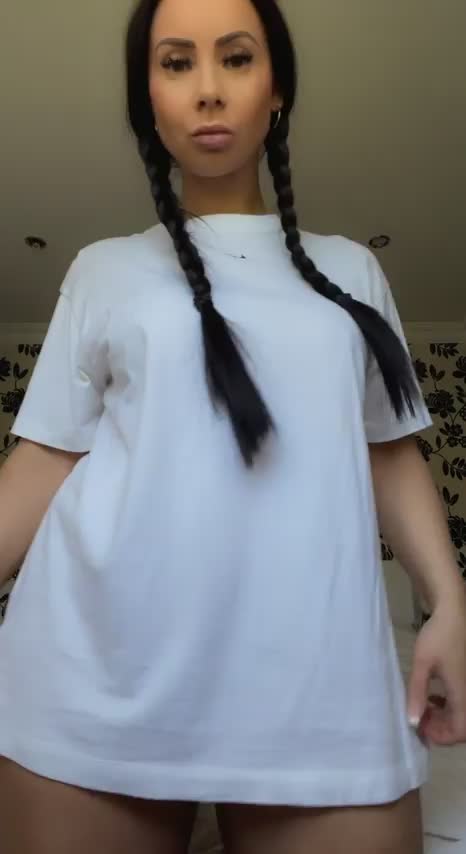 Hair pulling is permitted... Pulling out is not 😈 : video clip