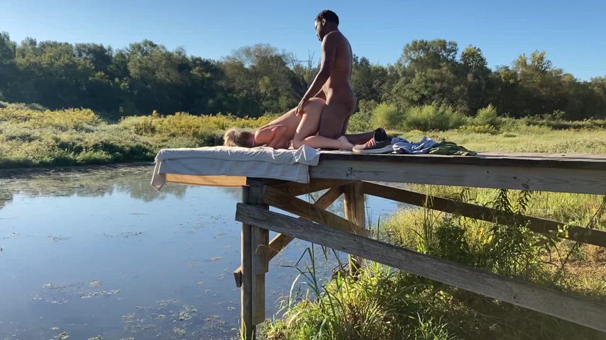 What I do while hubby is fishing : video clip