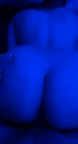 I love being his slut : video clip