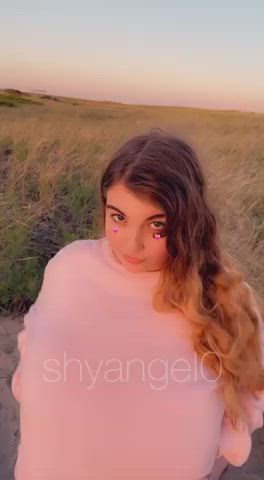 i love the beach 😳💘 : video clip